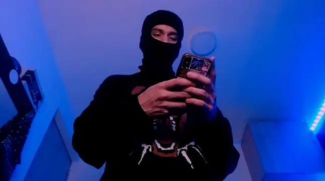 Snapshot of Samuel_Suarez chatting on 02-12-25, 07:55 Samuel Suarez online show from 02-12-25, 07:55