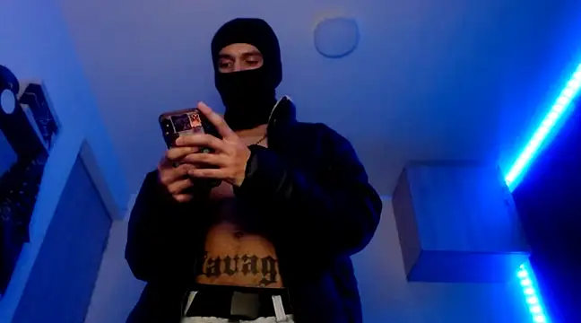 Snapshot of Samuel_Suarez chatting on 02-14-25, 03:43 Samuel Suarez online show from 02-14-25, 03:43