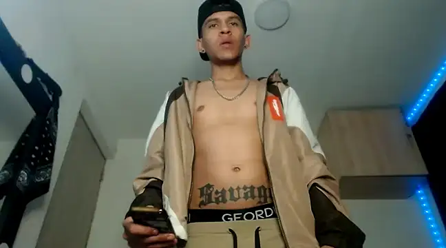 Snapshot of Samuel_Suarez chatting on 03-03-25, 02:36 Samuel Suarez online show from 03-03-25, 02:36