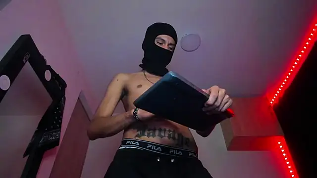 Snapshot of Samuel_Suarez chatting on 03-21-25, 05:21 Samuel Suarez online show from 03-21-25, 05:21