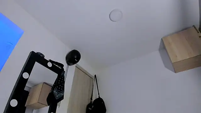 Snapshot of Samuel_Suarez chatting on 10-07-25, 04:42 Samuel Suarez online show from 10-07-25, 04:42