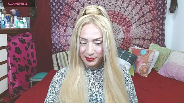 Snapshot of elena_evans chatting on 01-02-25, 03:40 elena evans online show from 01-02-25, 03:40