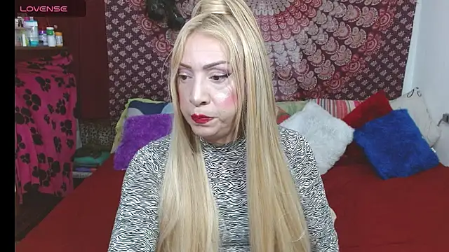 elena evans online show from 11-30-25, 05:17