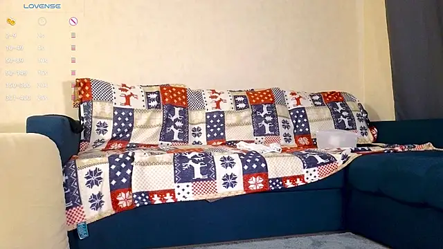 Snapshot of Love_plat1na chatting on 03-21-25, 11:33 Love plat1na online show from 03-21-25, 11:33