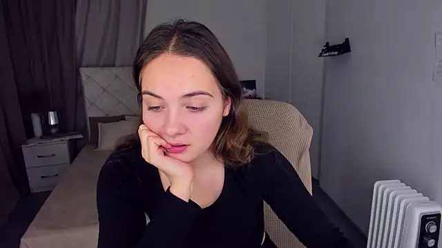 Snapshot of KristinaLoison chatting on 12-10-24, 07:11 KristinaLoison online show from 12-10-24, 07:11