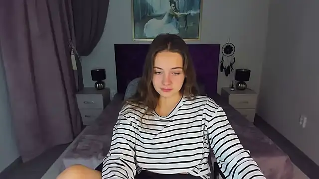 Snapshot of KristinaLoison chatting on 12-17-24, 10:22 KristinaLoison online show from 12-17-24, 10:22