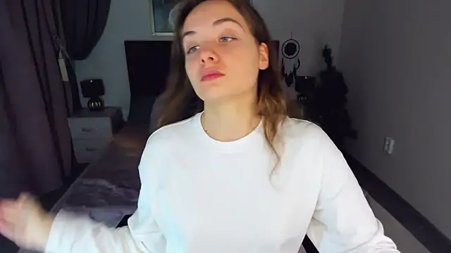 Snapshot of KristinaLoison chatting on 01-12-25, 04:18 KristinaLoison online show from 01-12-25, 04:18