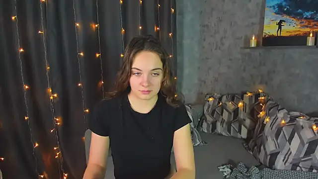 Snapshot of KristinaLoison chatting on 02-01-25, 03:18 KristinaLoison online show from 02-01-25, 03:18