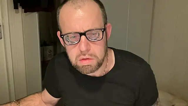 Snapshot of FABIOGLASSES chatting on 11-13-25, 10:08 FABIOGLASSES online show from 11-13-25, 10:08