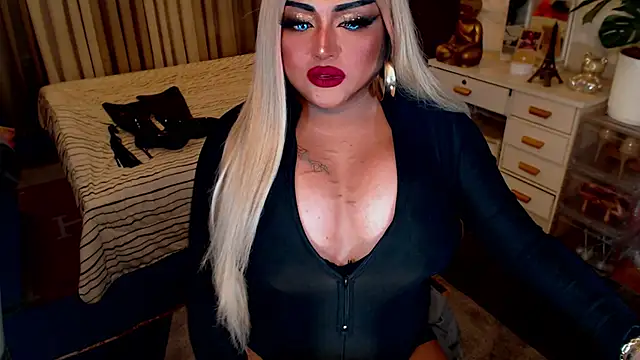 TiffanyWolf online show from 09-17-25, 12:07