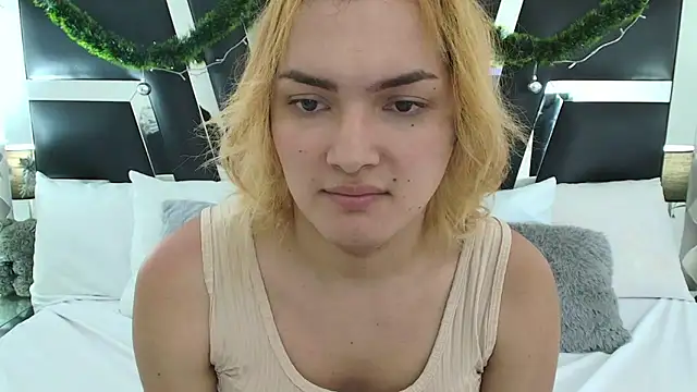 Snapshot of katya_kozlov chatting on 01-15-25, 04:15 katya kozlov online show from 01-15-25, 04:15