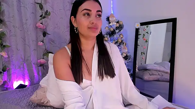 aisha es online show from 12-29-24, 03:13