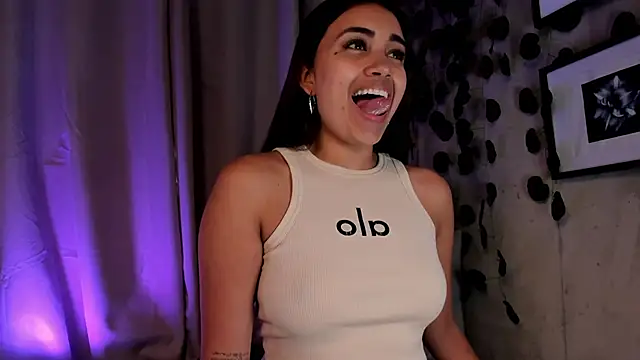 aisha es online show from 02-28-25, 08:39