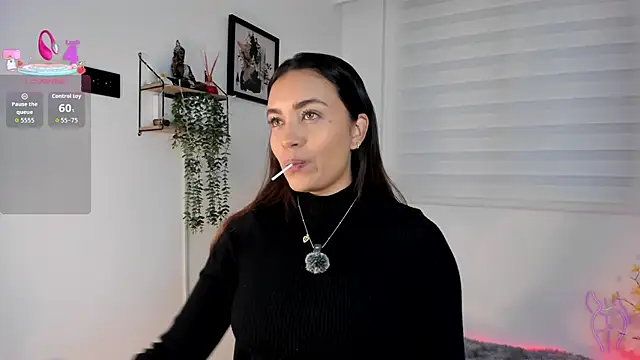 aisha es online show from 07-19-26, 11:08
