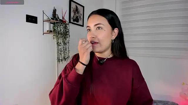 aisha es online show from 07-22-26, 11:29