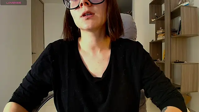 Arya starrk online show from 11-19-25, 01:22