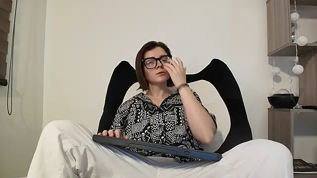 Arya starrk online show from 03-04-26, 01:39