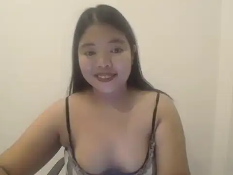 Snapshot of ThaiBootty chatting on 10-04-25, 09:51 ThaiBootty online show from 10-04-25, 09:51