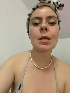 Stoned-baby69 online show from 05-06-26, 07:41