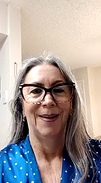 EvaRobinson online show from 01-10-25, 01:41