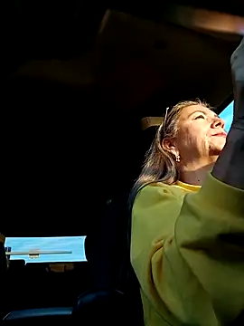 EvaRobinson online show from 01-20-25, 10:26