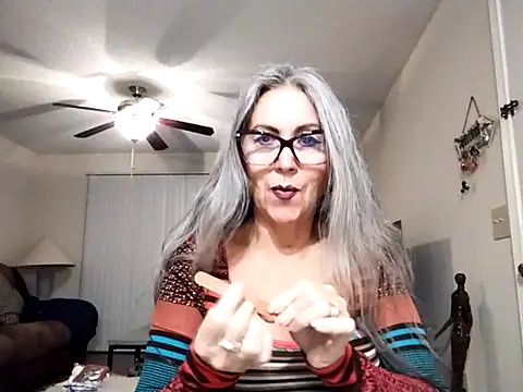 EvaRobinson online show from 01-21-25, 10:30