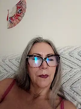 EvaRobinson online show from 01-22-25, 05:05