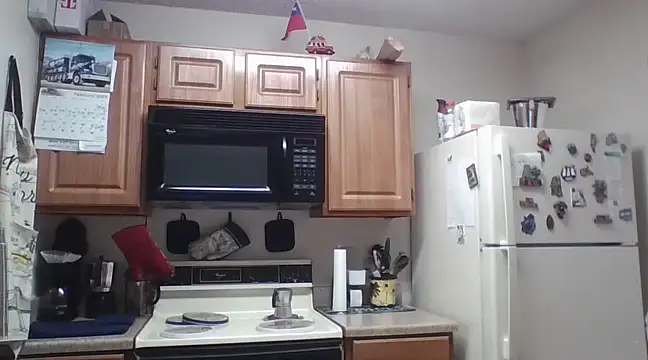 EvaRobinson online show from 02-25-25, 03:05