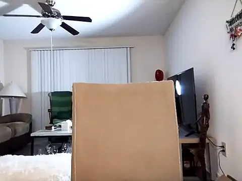 EvaRobinson online show from 02-27-25, 01:59