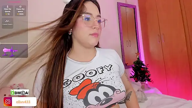 Snapshot of olivia__s chatting on 12-20-24, 03:03 olivia  s online show from 12-20-24, 03:03