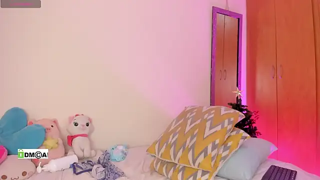 Snapshot of olivia__s chatting on 01-04-25, 03:50 olivia  s online show from 01-04-25, 03:50