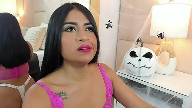 AntoniaRoss  online show from 10-30-25, 01:01