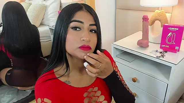 AntoniaRoss  online show from 04-14-26, 12:44