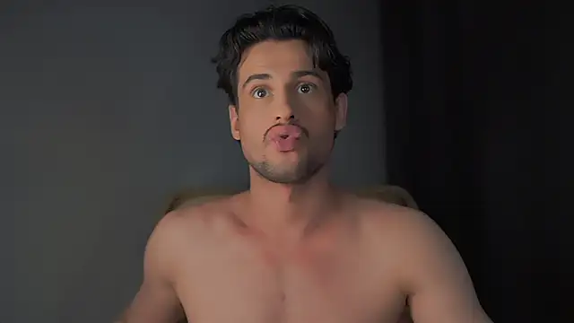 Snapshot of Keen___Luckystrike chatting on 12-08-24, 11:29 Keen Luckystrike online show from 12-08-24, 11:29