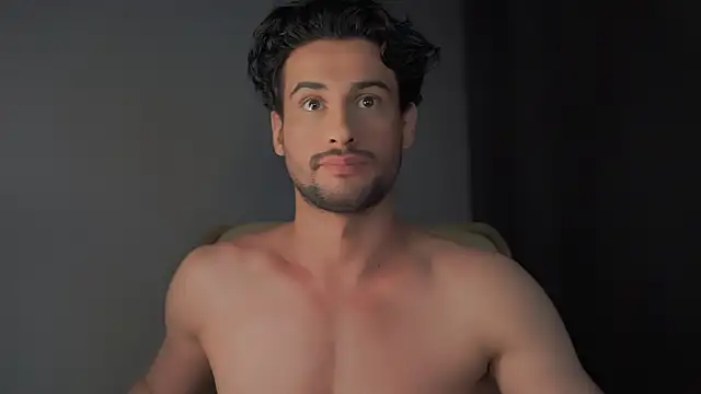 Snapshot of Keen___Luckystrike chatting on 12-12-24, 01:32 Keen Luckystrike online show from 12-12-24, 01:32