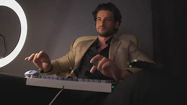 Snapshot of Keen___Luckystrike chatting on 03-04-25, 02:06 Keen Luckystrike online show from 03-04-25, 02:06