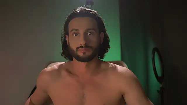 Snapshot of Keen___Luckystrike chatting on 10-10-25, 05:12 Keen Luckystrike online show from 10-10-25, 05:12