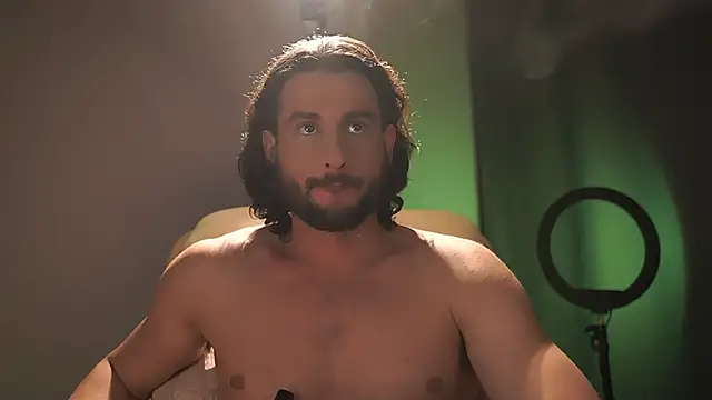 Snapshot of Keen___Luckystrike chatting on 10-27-25, 07:12 Keen Luckystrike online show from 10-27-25, 07:12