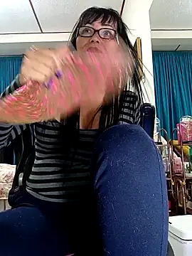 Snapshot of kelly_dirty_ chatting on 10-18-25, 05:21 kelly dirty online show from 10-18-25, 05:21