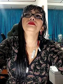 Snapshot of kelly_dirty_ chatting on 11-30-25, 04:49 kelly dirty online show from 11-30-25, 04:49