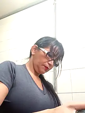 kelly dirty  online show from 02-05-26, 06:01