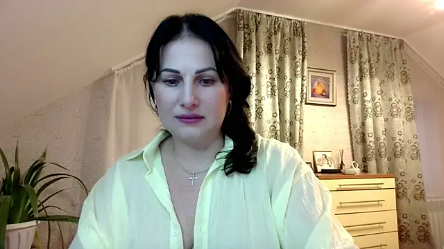 Snapshot of _sarairiti chatting on 10-12-25, 11:53 sarairiti online show from 10-12-25, 11:53