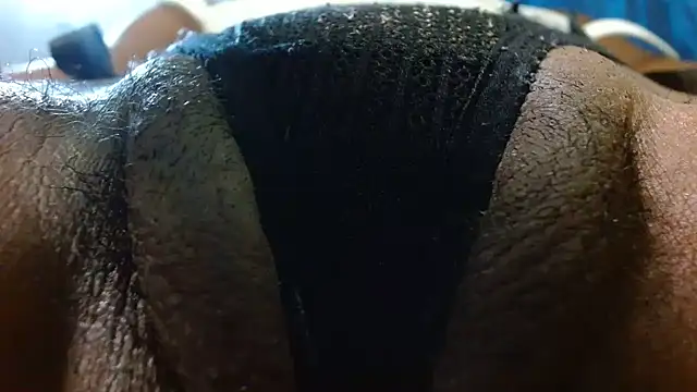 Snapshot of bethanywilson_23 chatting on 10-30-25, 12:50 bethanywilson 23 online show from 10-30-25, 12:50