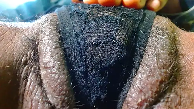 Snapshot of bethanywilson_23 chatting on 11-14-25, 02:49 bethanywilson 23 online show from 11-14-25, 02:49