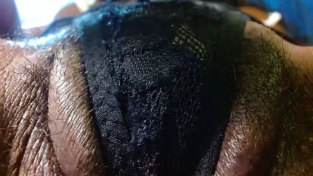 Snapshot of bethanywilson_23 chatting on 11-21-25, 04:16 bethanywilson 23 online show from 11-21-25, 04:16