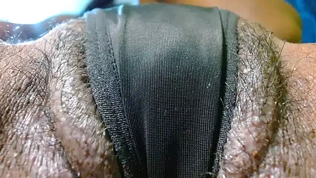 Snapshot of bethanywilson_23 chatting on 11-24-25, 12:38 bethanywilson 23 online show from 11-24-25, 12:38