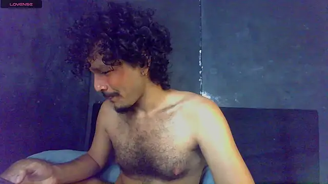 Snapshot of die_mond chatting on 06-03-26, 02:33 die mond online show from 06-03-26, 02:33