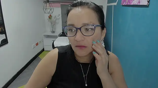 MarilynMiilf  online show from 12-06-24, 01:51