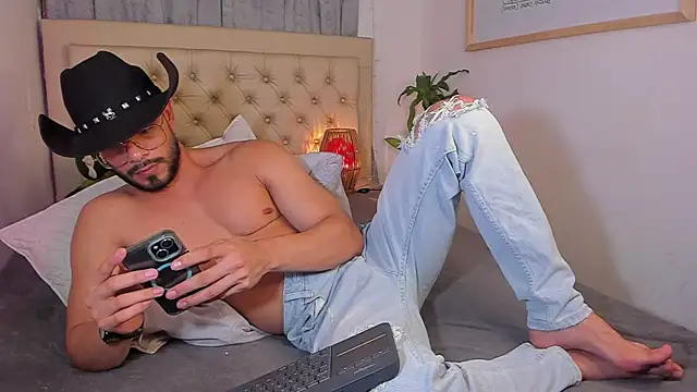 Snapshot of Josseph1_ chatting on 01-25-25, 06:01 Josseph1 online show from 01-25-25, 06:01