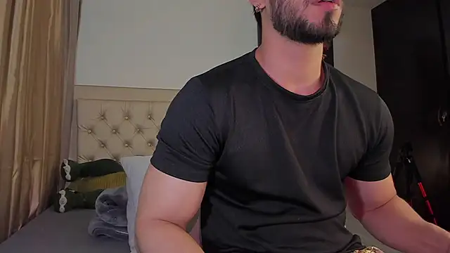 Snapshot of Josseph1_ chatting on 03-17-25, 11:32 Josseph1 online show from 03-17-25, 11:32